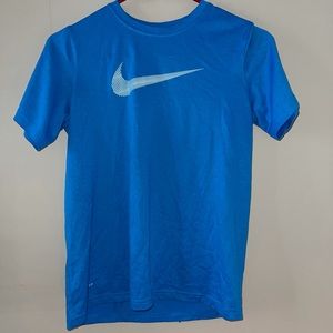 boys nike tee